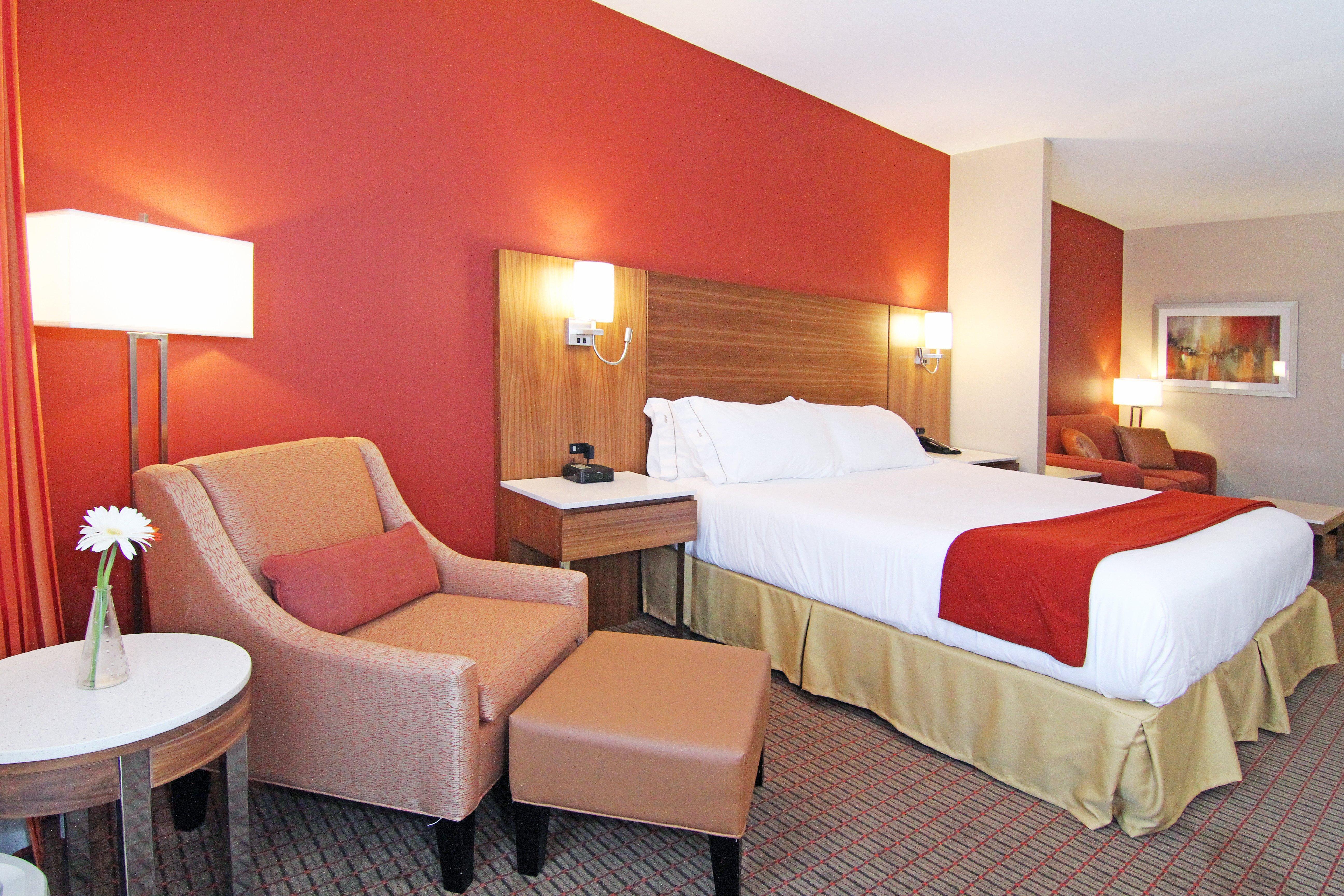 Holiday Inn Express And Suites Calgary University By Ihg Esterno foto