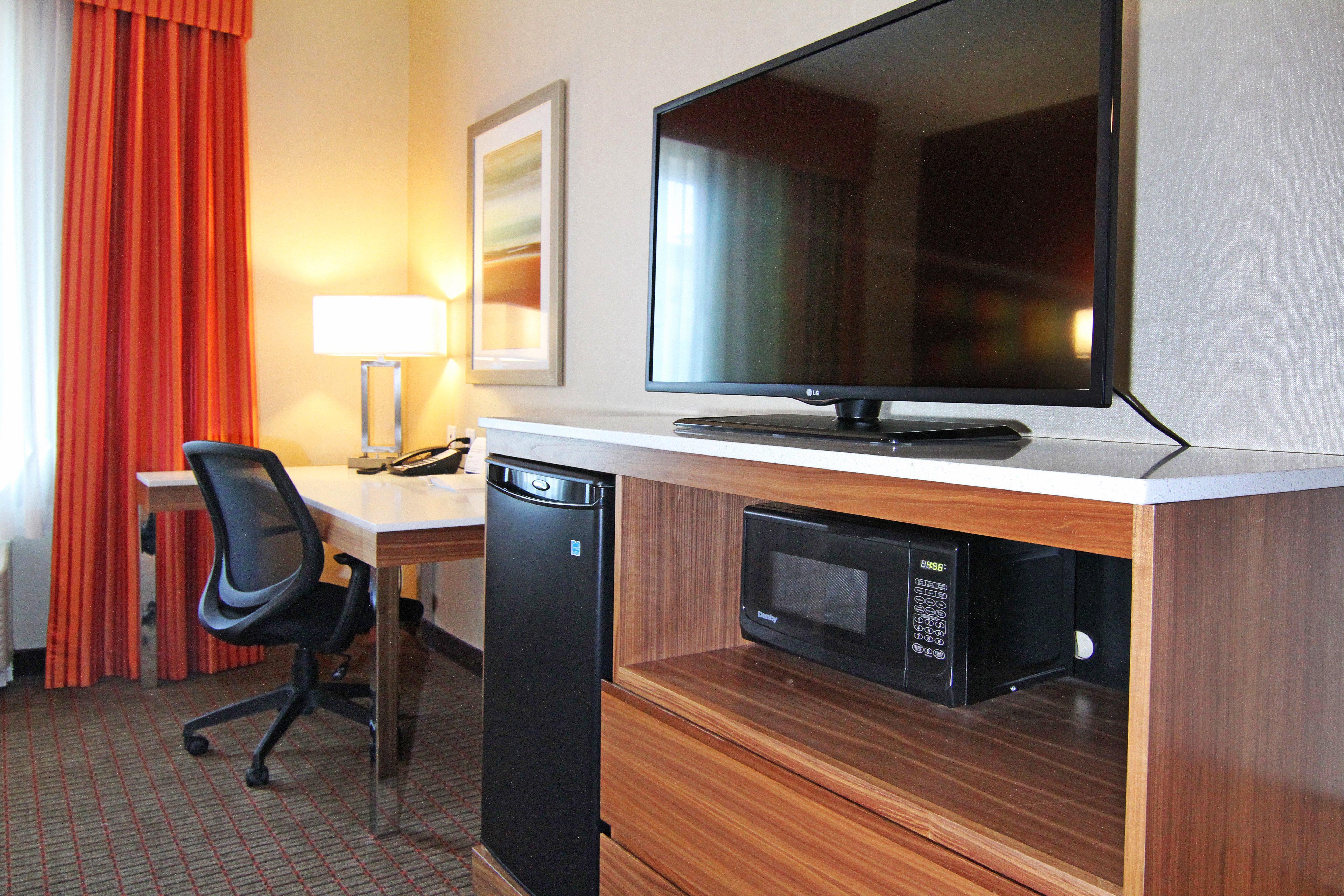 Holiday Inn Express And Suites Calgary University By Ihg Esterno foto